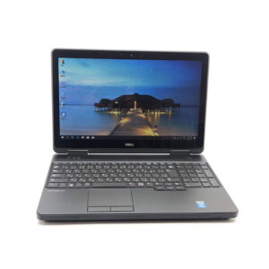 DELL 5540 از نمای روبه رو